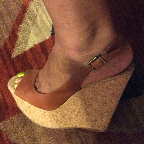 Jessica Simpson Bronze Leather Platform Slingback - Picture 2 of 4