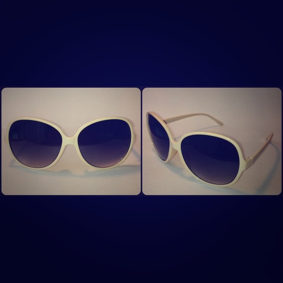 Cream White Sunnies