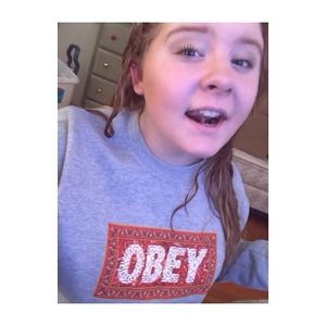 Obey sweatshirt/ grey