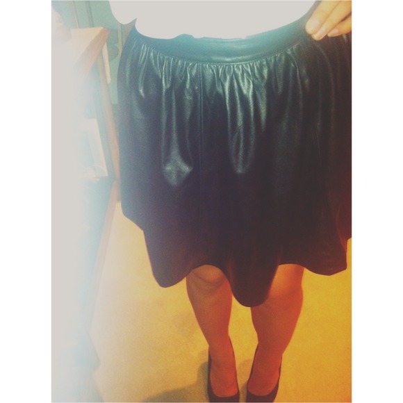 Hot Black Faux-Leather Skirt - Picture 3 of 4