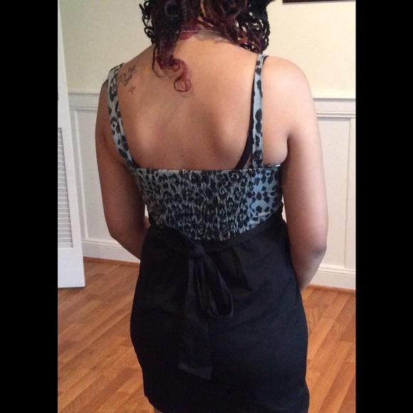 Cute LF Dress - Picture 2 of 3