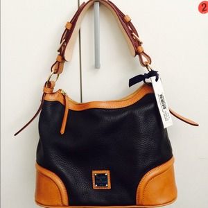 Beautiful purse.... In medium size
