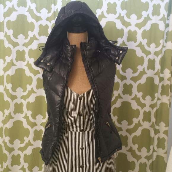 J. Crew Jackets & Blazers - Navy J. Crew Puff Puffer Vest removable Hood