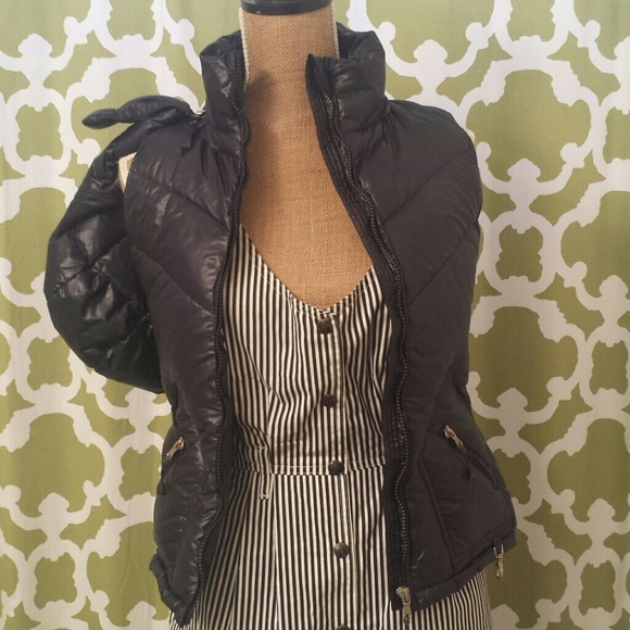 Navy J. Crew Puff Puffer Vest removable Hood - Picture 3 of 4