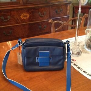 Cross body purse