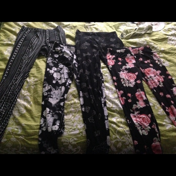 Printed Legging/Necklace Bundle