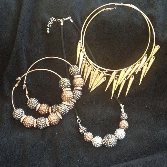 Jewelry - Jewelry bundle