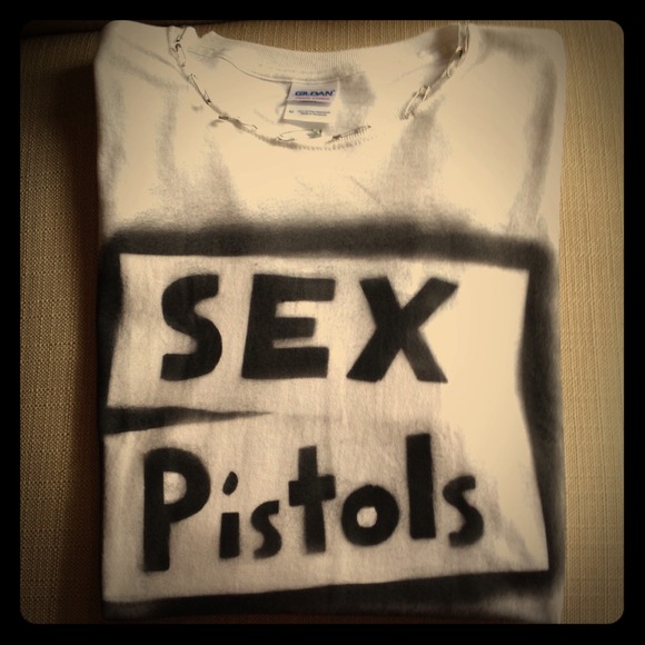 Handmade Tops - 🎉HOST PICK🎉Sex Pistols T-Shirt