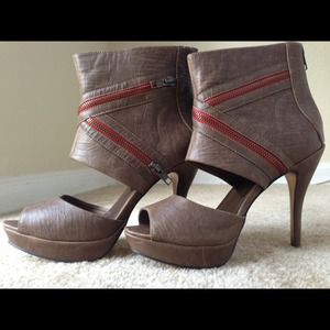 Steve madden sandals