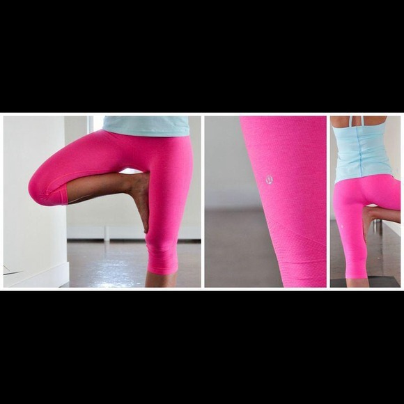 lululemon in the flow yoga crops!
