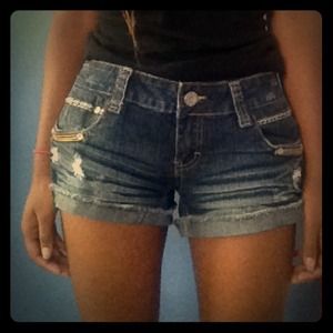 Cute jean shorts size 9