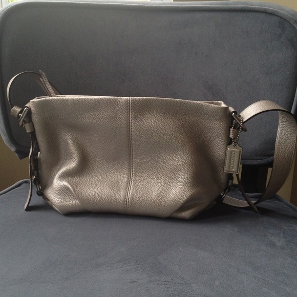 Beautiful Coach Gunmetal Leather Purse