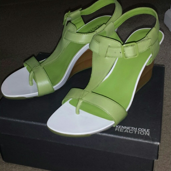Kenneth Cole Reaction lime green sandals size 10