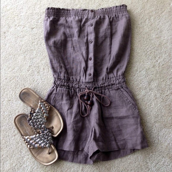 **SOLD in bundle**linen mocha colored romper - Picture 2 of 2