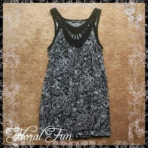 *BUNDLED*Sleeveless floral swirl top