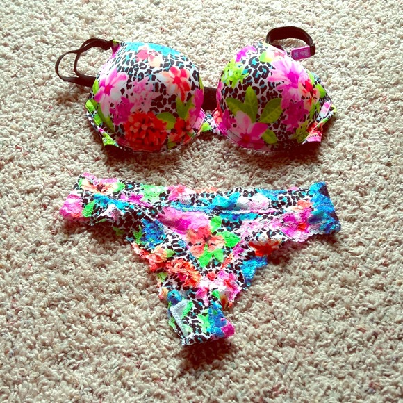 Victorias Secret PINK bra & panty set