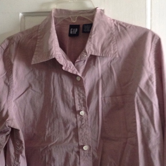 🌺.  Long sleeve cotton shirt
