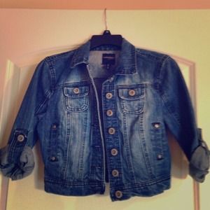 Crop denim jacket