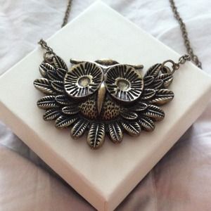 Gold Owl Necklace 🔸