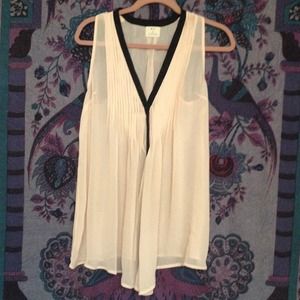 UO Flowy Chiffon Pleated Top