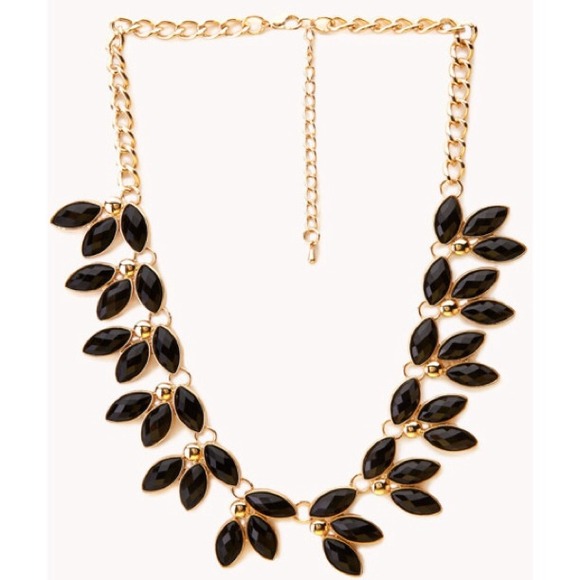 🚫🚫TRADED🚫🚫Statement Necklace