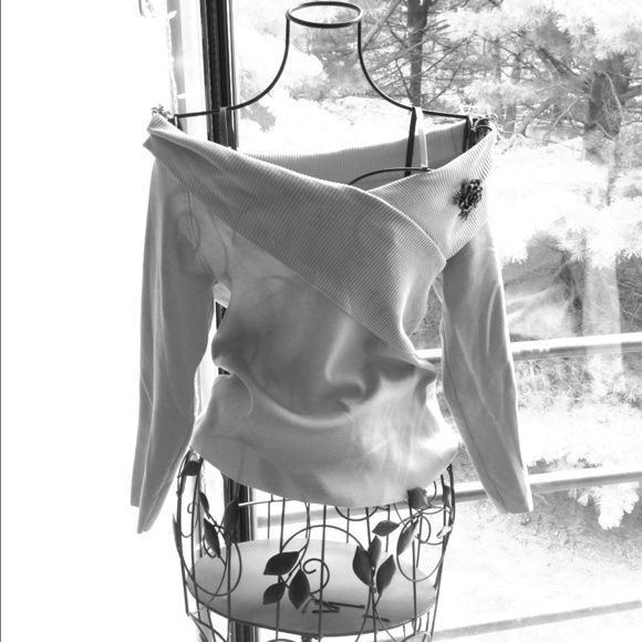 Off-the-Shoulder Top!