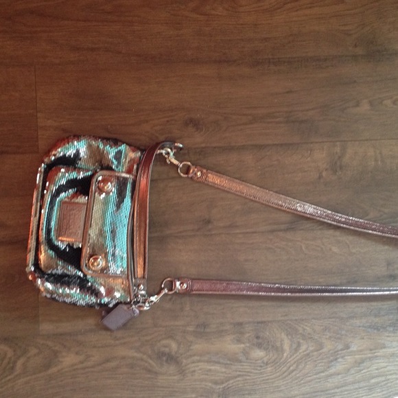 Sequined coach cross body purse - Picture 2 of 4