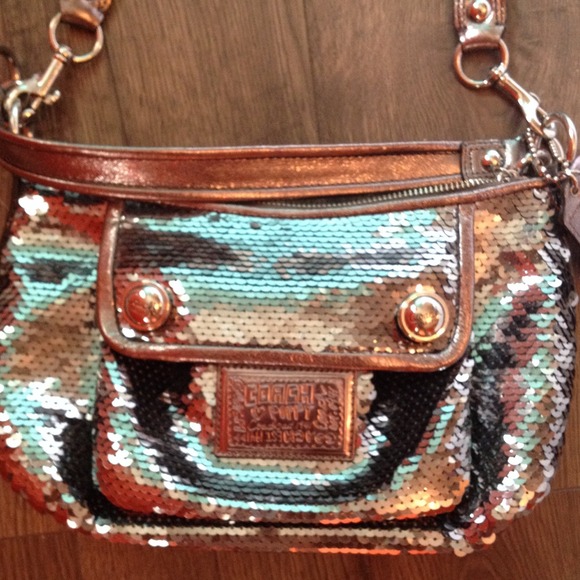 Sequined coach cross body purse - Picture 3 of 4