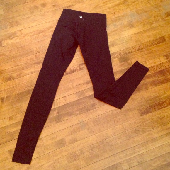 LULULEMON Classic Black Wunder Under Leggings