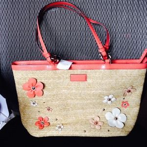 ON SALE !!!COACH handbag new with tags