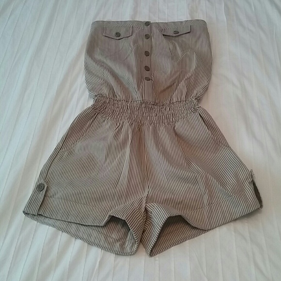 SOLD!!🎀Adorable romper!🎀