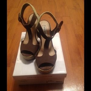 Steve Madden brown wedges