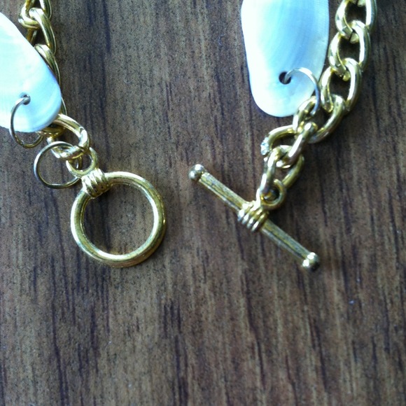 Shell bracelet - Picture 2 of 2