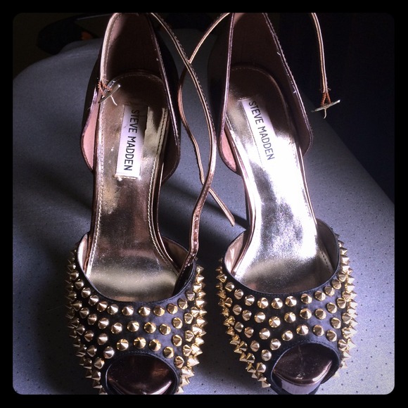 Gold studded bronze and black pumps
