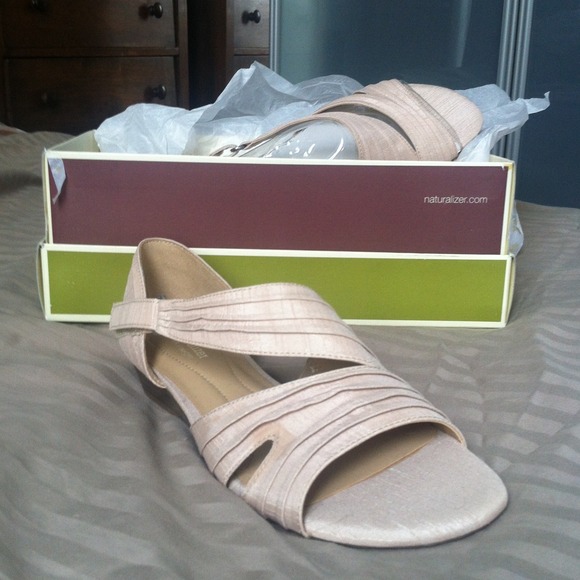 Naturalizer Jane flats