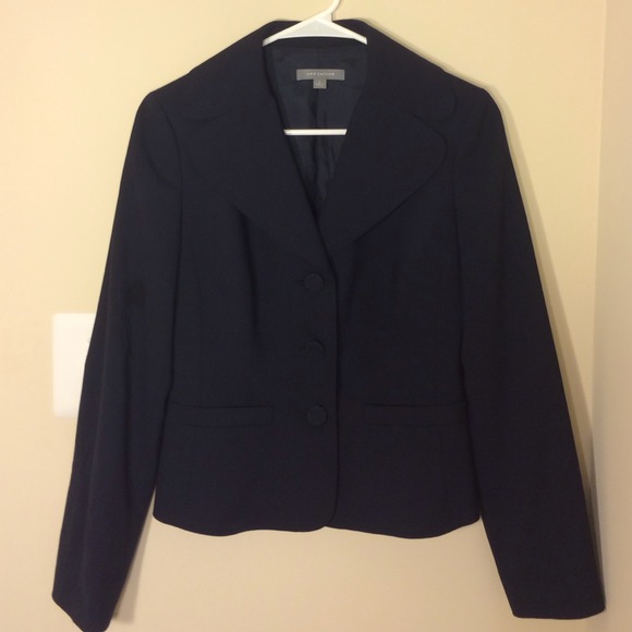 Ann Taylor fitted navy blue blazer