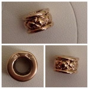 Pandora Gold Charm 💖