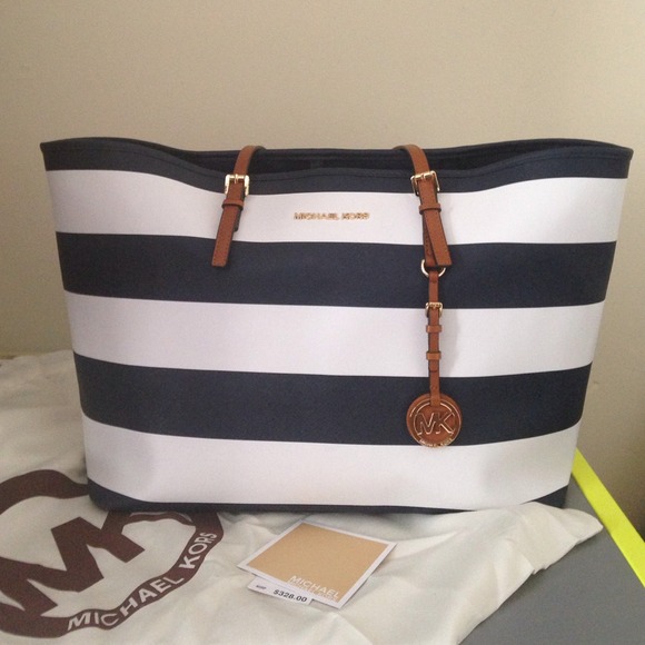 Michael Kors Jet Set Tote (navy and white)