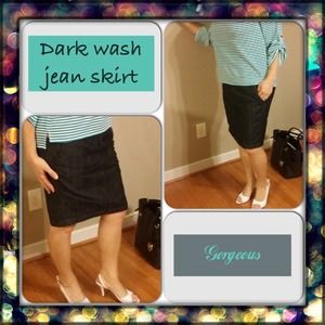 👗Dark wash jean skirt👗