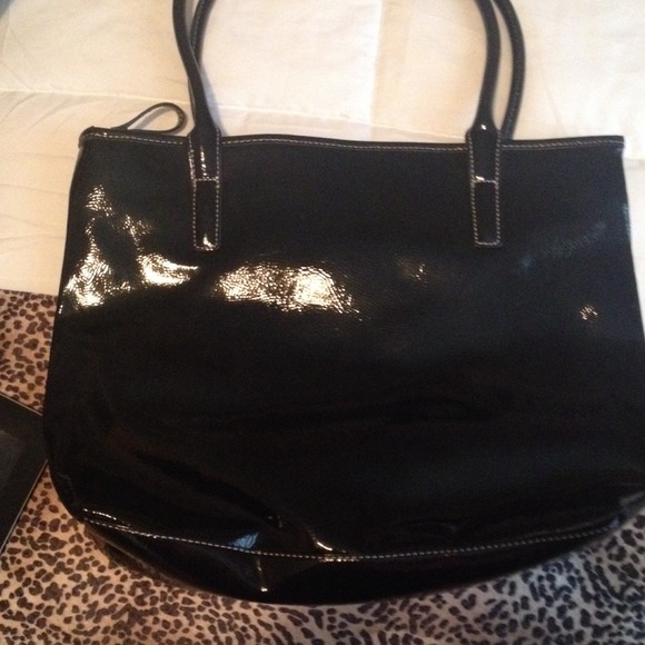 ⭐️⭐️REDUCED!!!..Handbag - Picture 2 of 3