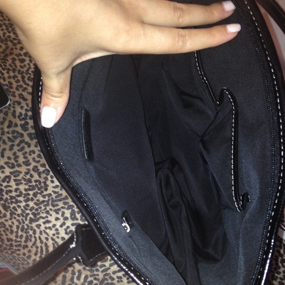 ⭐️⭐️REDUCED!!!..Handbag - Picture 3 of 3