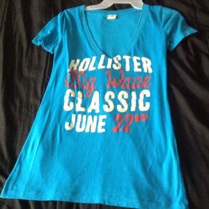 A Hollister shirt, never been worn.