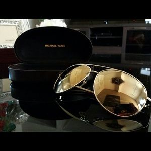 Use the "offer" Button 🚨fashionnightout eddition