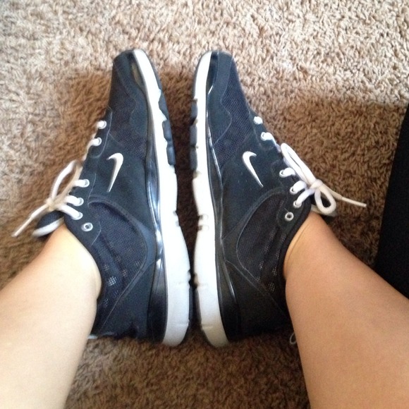 TRADED ❌ Nike running shoes - Picture 3 of 4