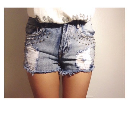 Shorts - Picture 1 of 4