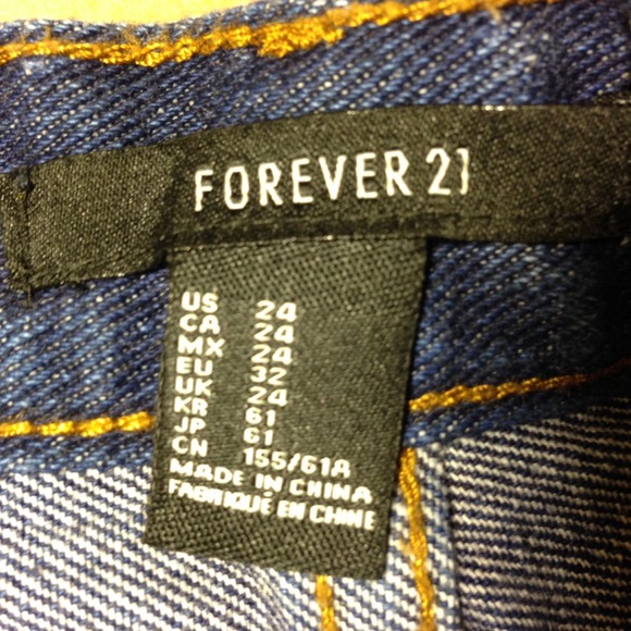 Shorts - Picture 4 of 4