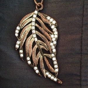Long chain leaf necklace