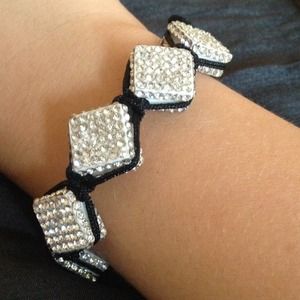 Crystal diamond shaped bracelet