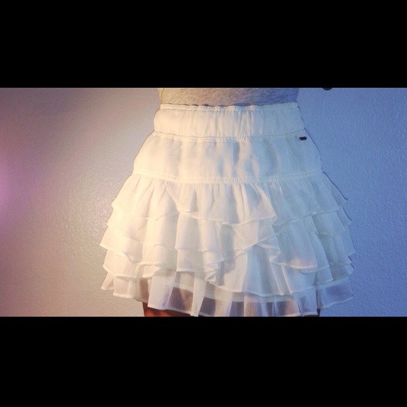 Lovely white skirt - Picture 1 of 4