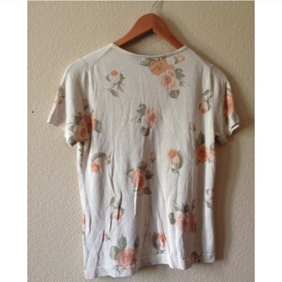 🚫Sold in bundle! Vintage Floral Top - Picture 4 of 4